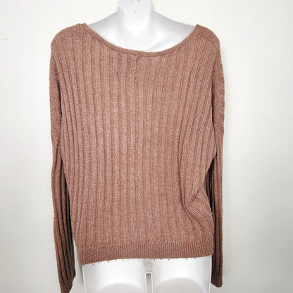 MVLK1 - Abercrombie & Fitch pinky-brown loose fit rib knit v-neck sweater. Size small