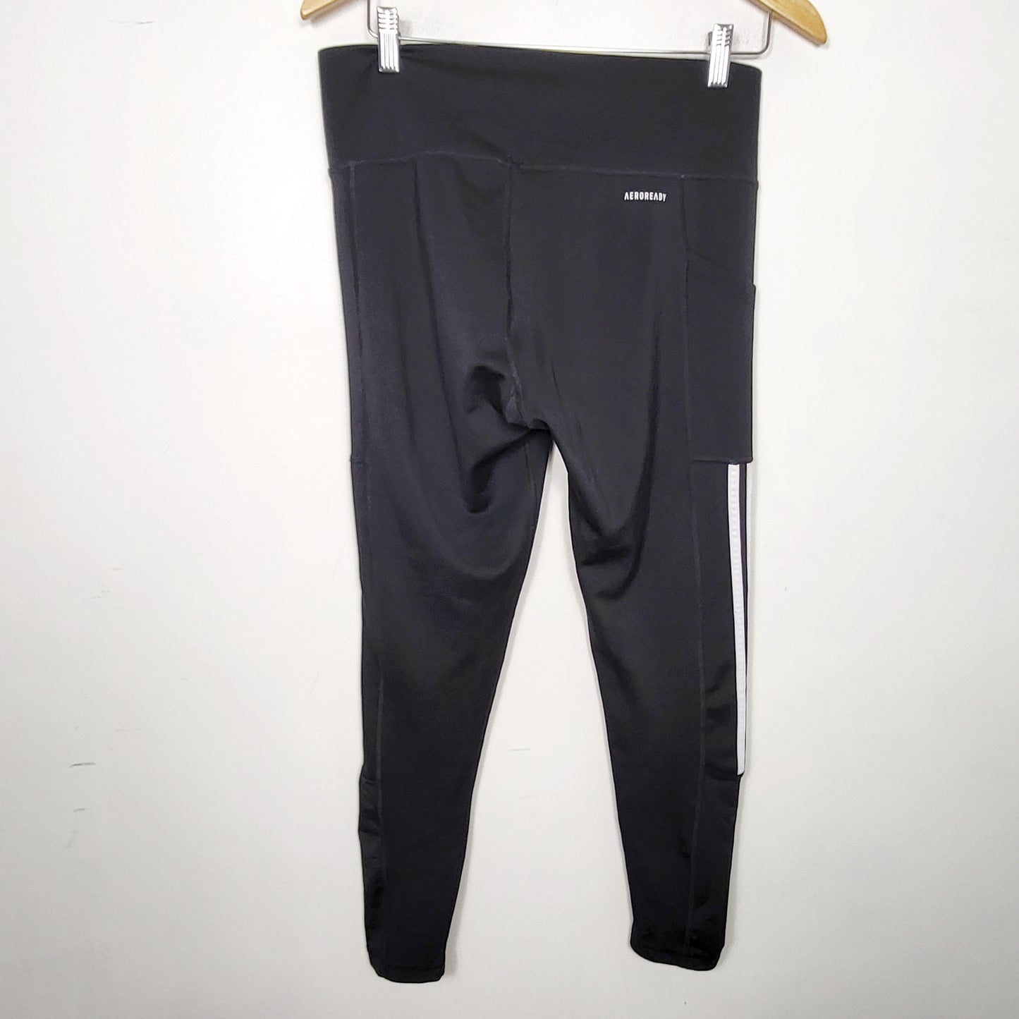 MVLK - Adidas black PrimeGreen Aeroready side striped leggings with pockets. Size large