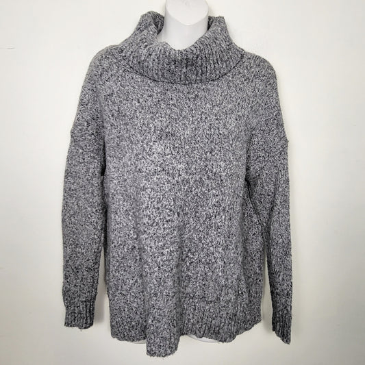 MVLK1 - Old Navy grey cowl neck sweater. Size small