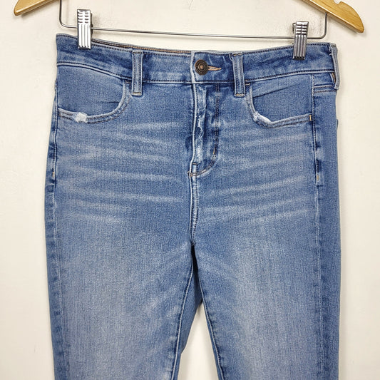 MVLK - American Eagle distressed high rise jeggings. Size 4