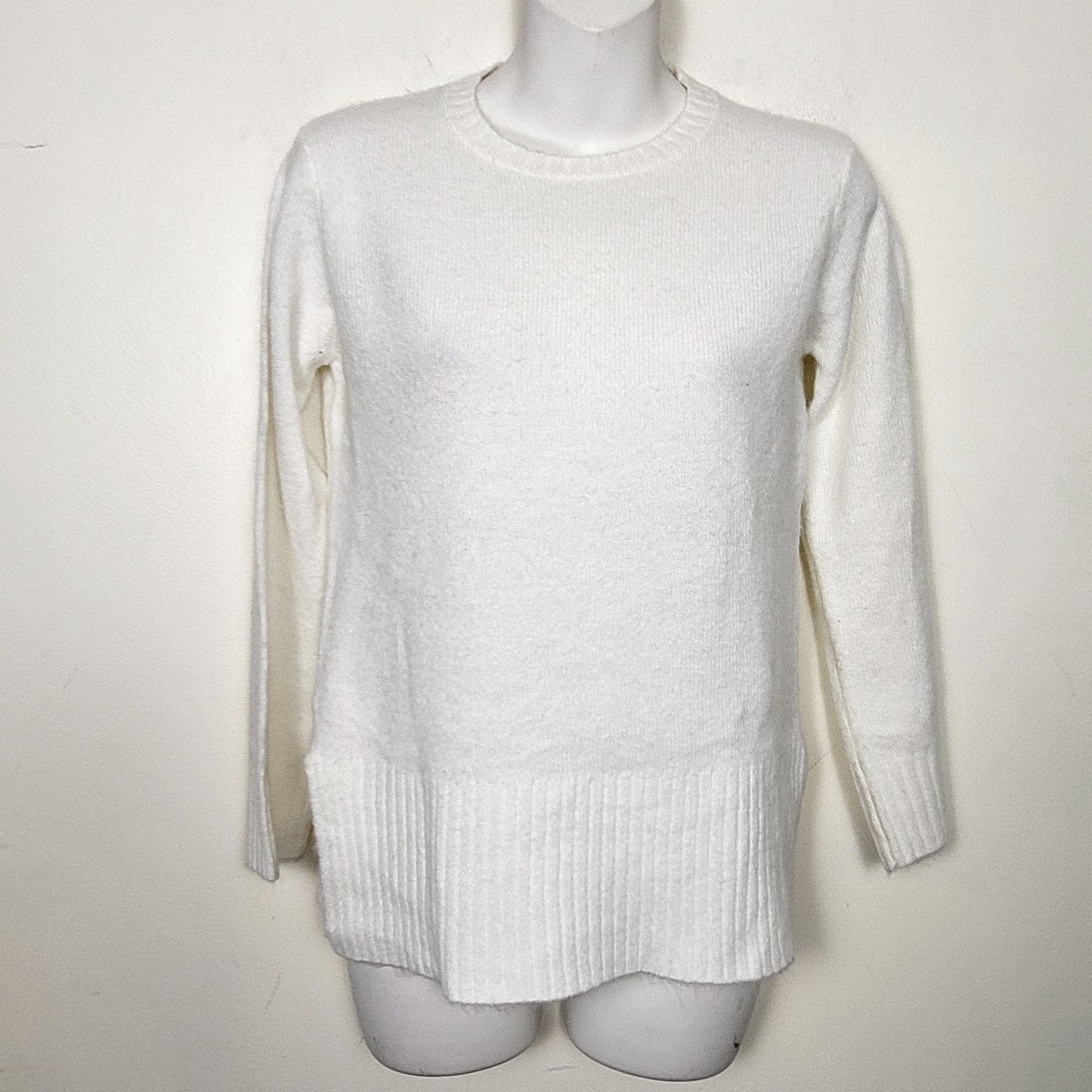 DZAV1 - Core Life cream coloured sweater. Size medium