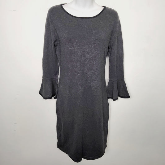 AMLE1 - Calvin Klein grey knit midi dress with bell sleeves. Size small