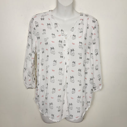 AMLE1 - Mandee white cat pattern rayon blouse. Size XS