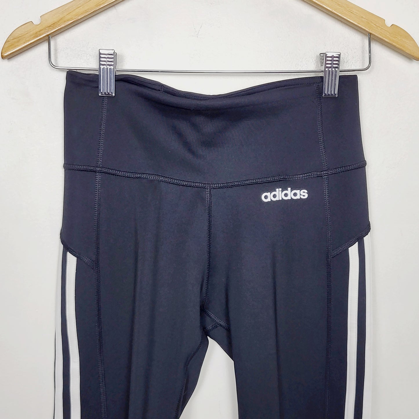 AMLE - Adidas black active leggings. Size small
