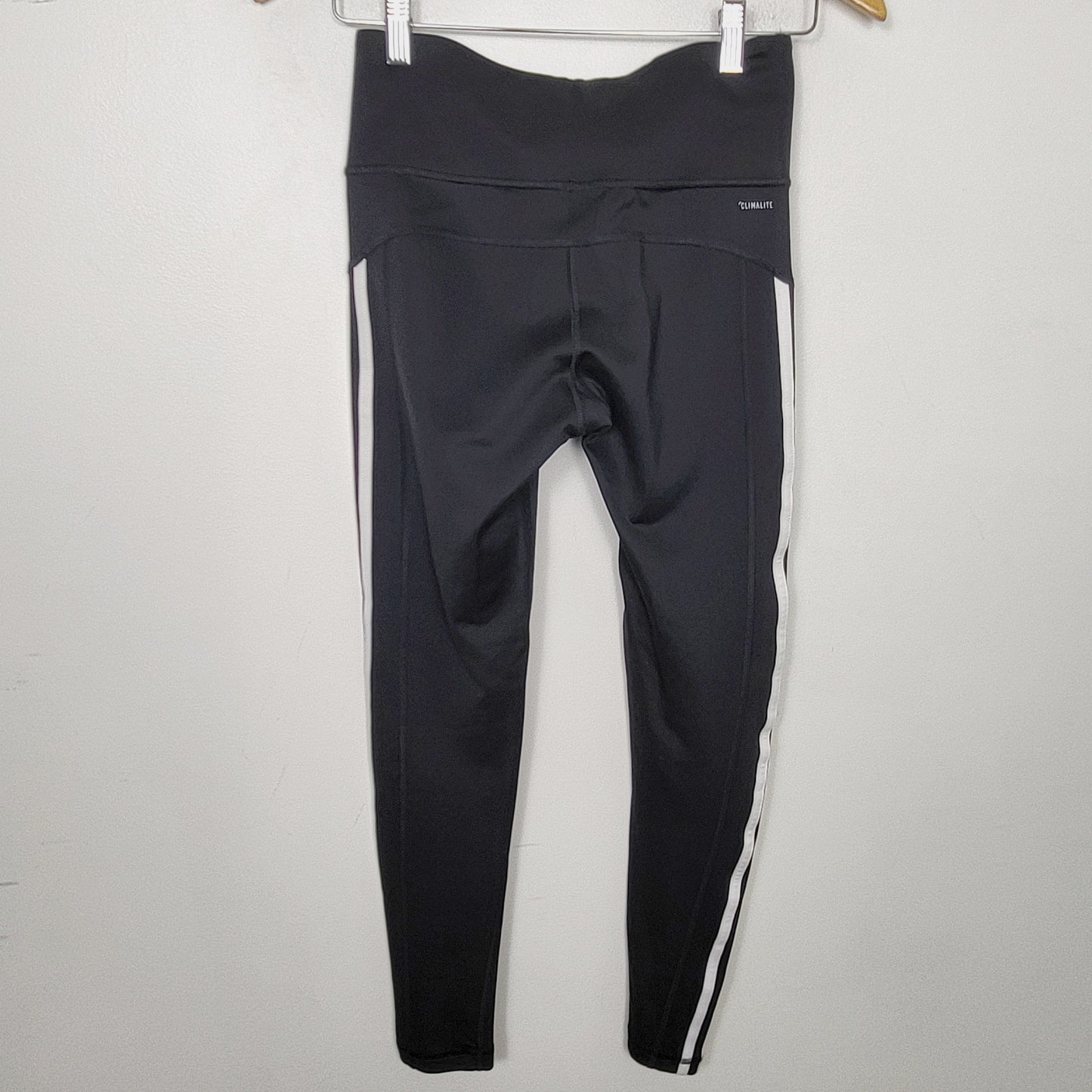 AMLE - Adidas black active leggings. Size small
