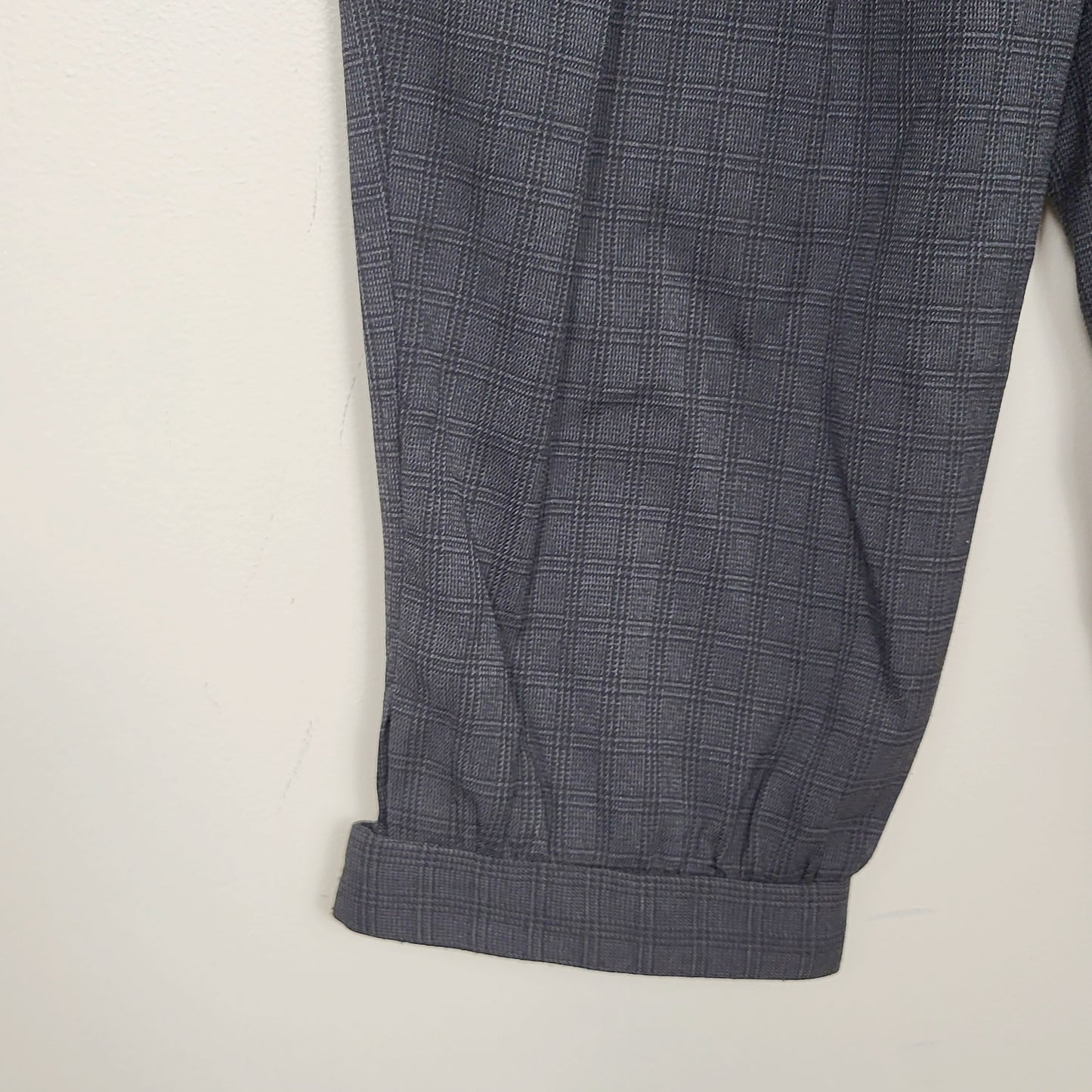 AMLE1 - Vintage Anastasia Lomonova pleated plaid knickers style pants. Size small