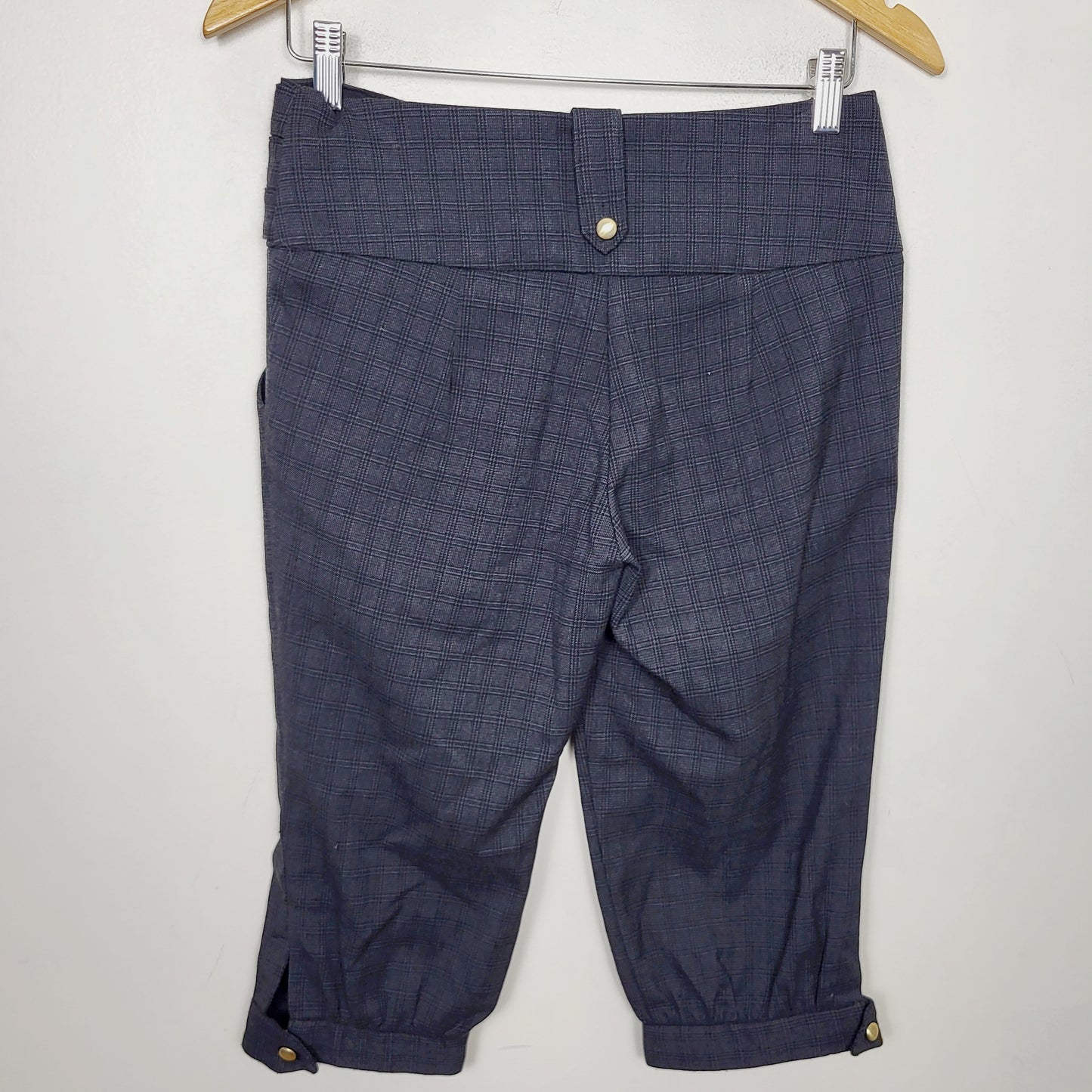 AMLE1 - Vintage Anastasia Lomonova pleated plaid knickers style pants. Size small