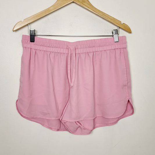 BBIN1 - Sunday Best Aritzia pink lightweight shorts. Sizes like a large