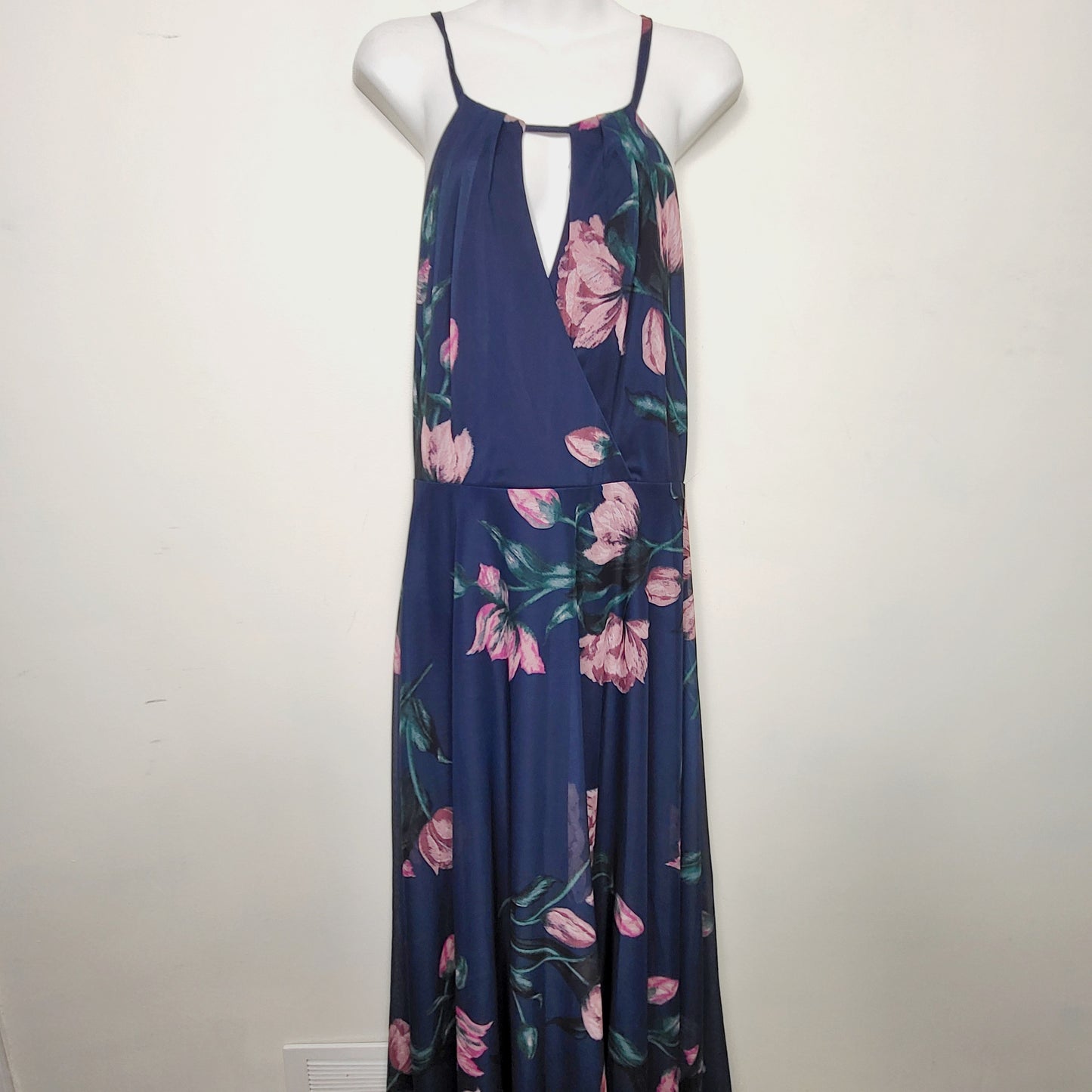 BBIN1 - NEW - Le Chateau navy floral print halter neck gown. Size medium