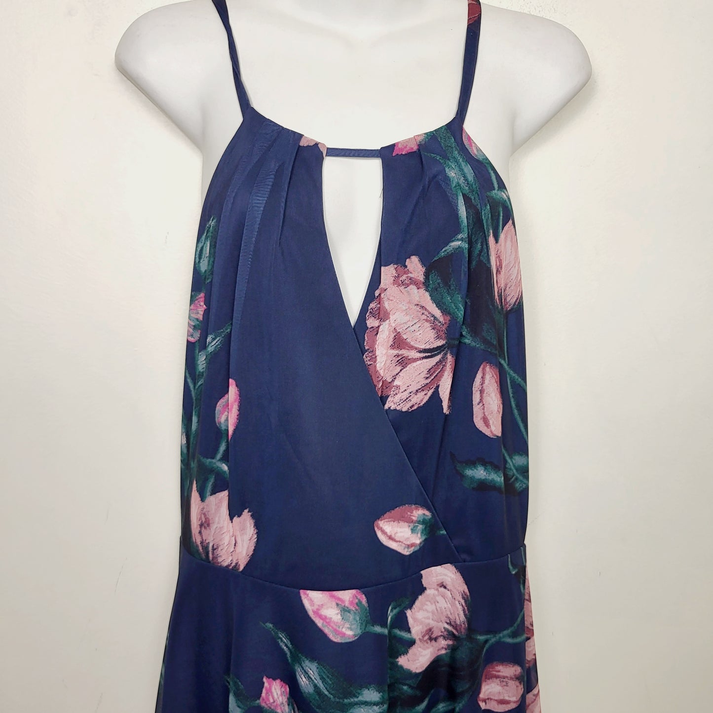 BBIN1 - NEW - Le Chateau navy floral print halter neck gown. Size medium