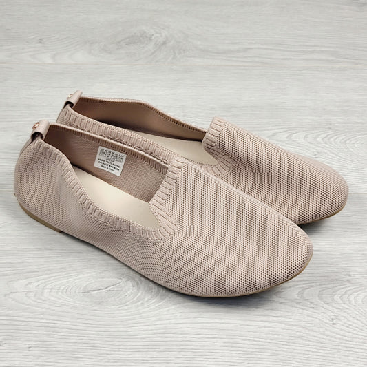BBIN1 - Danskin mesh knit flats. Ladies size 10