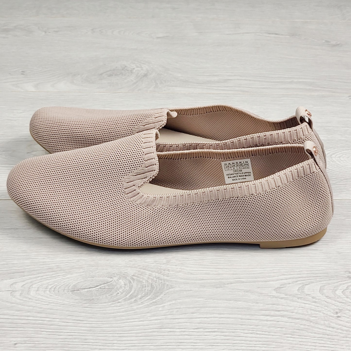 BBIN1 - Danskin mesh knit flats. Ladies size 10
