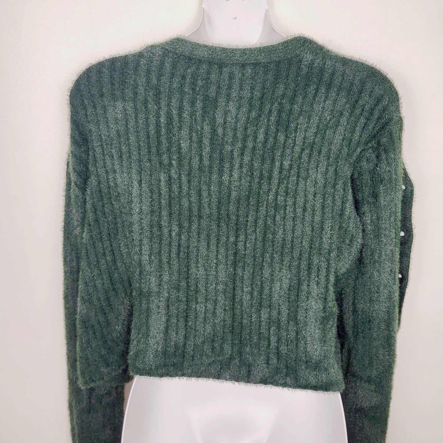 JKZ1 - Love Tree green fuzzy cropped 2pc cardigan set. Size medium
