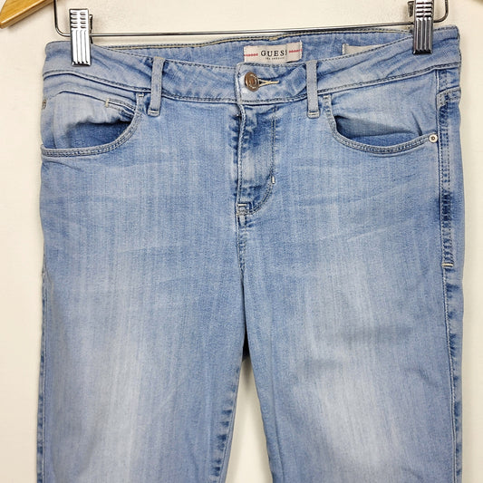 JKZ1 - Guess distressed "Sexy Curve" jeans. Size 28