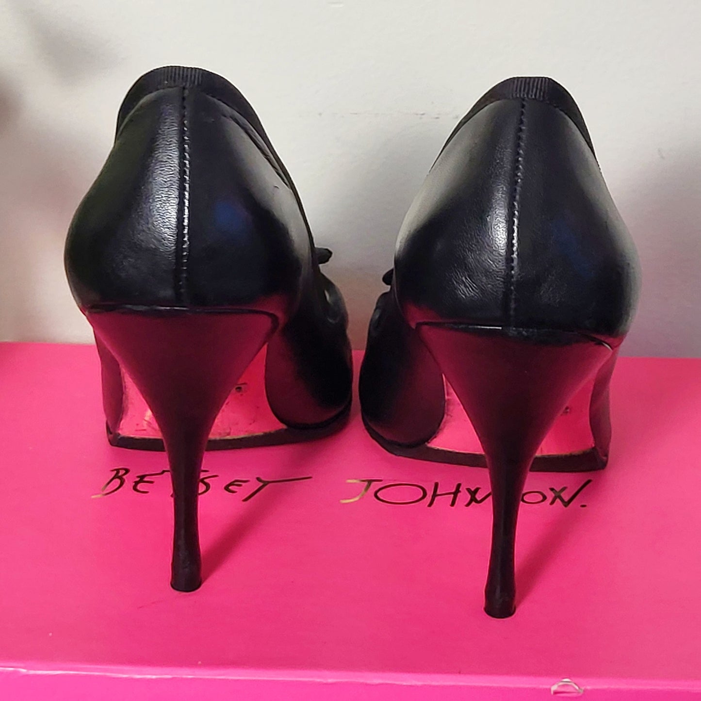 JKZ1 - Betsey Johnson Calais Italian Leather Peep Toe Heels With Crystal Flowers. Size 9