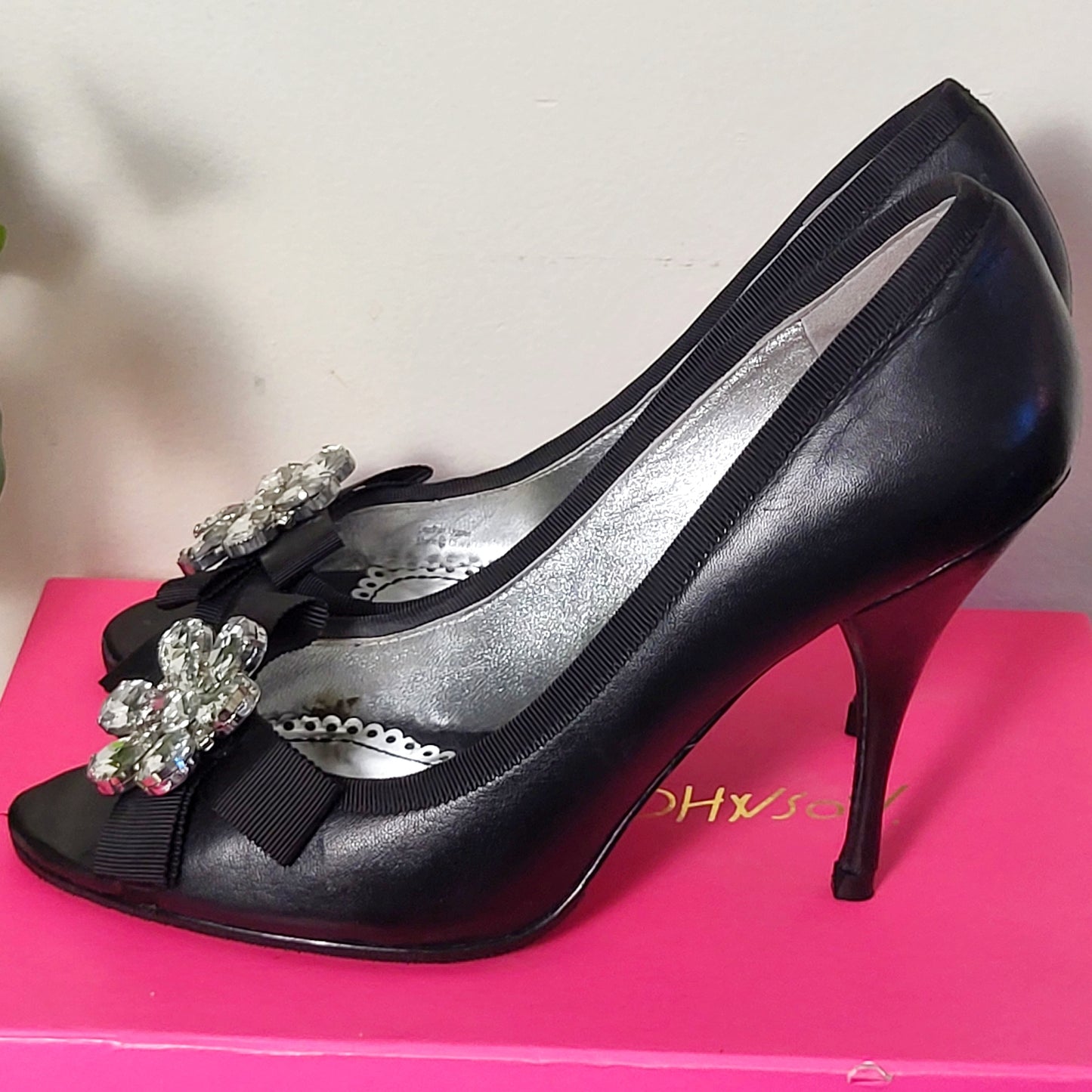 JKZ1 - Betsey Johnson Calais Italian Leather Peep Toe Heels With Crystal Flowers. Size 9