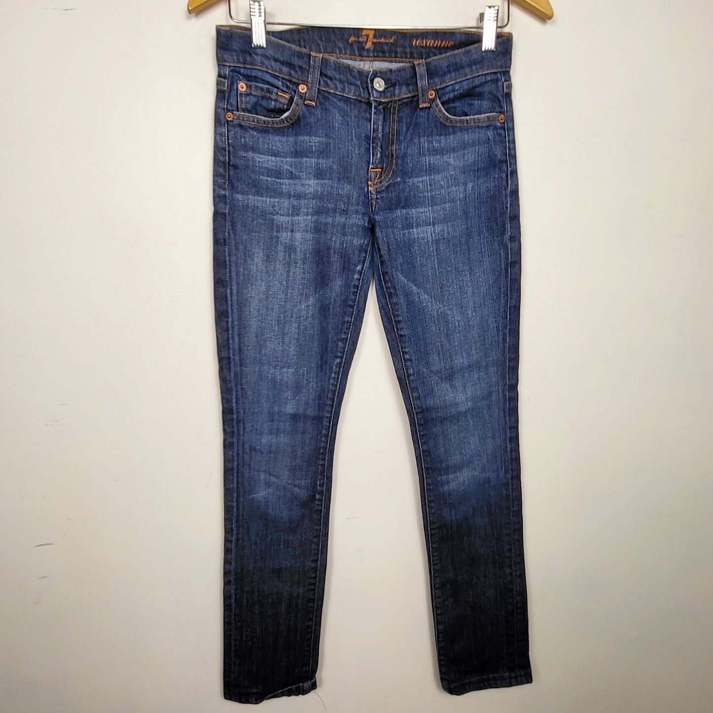 DZAV2 - 7 For All Mankind straight leg Roxanne jeans. Size 25 (measures more like a 28)