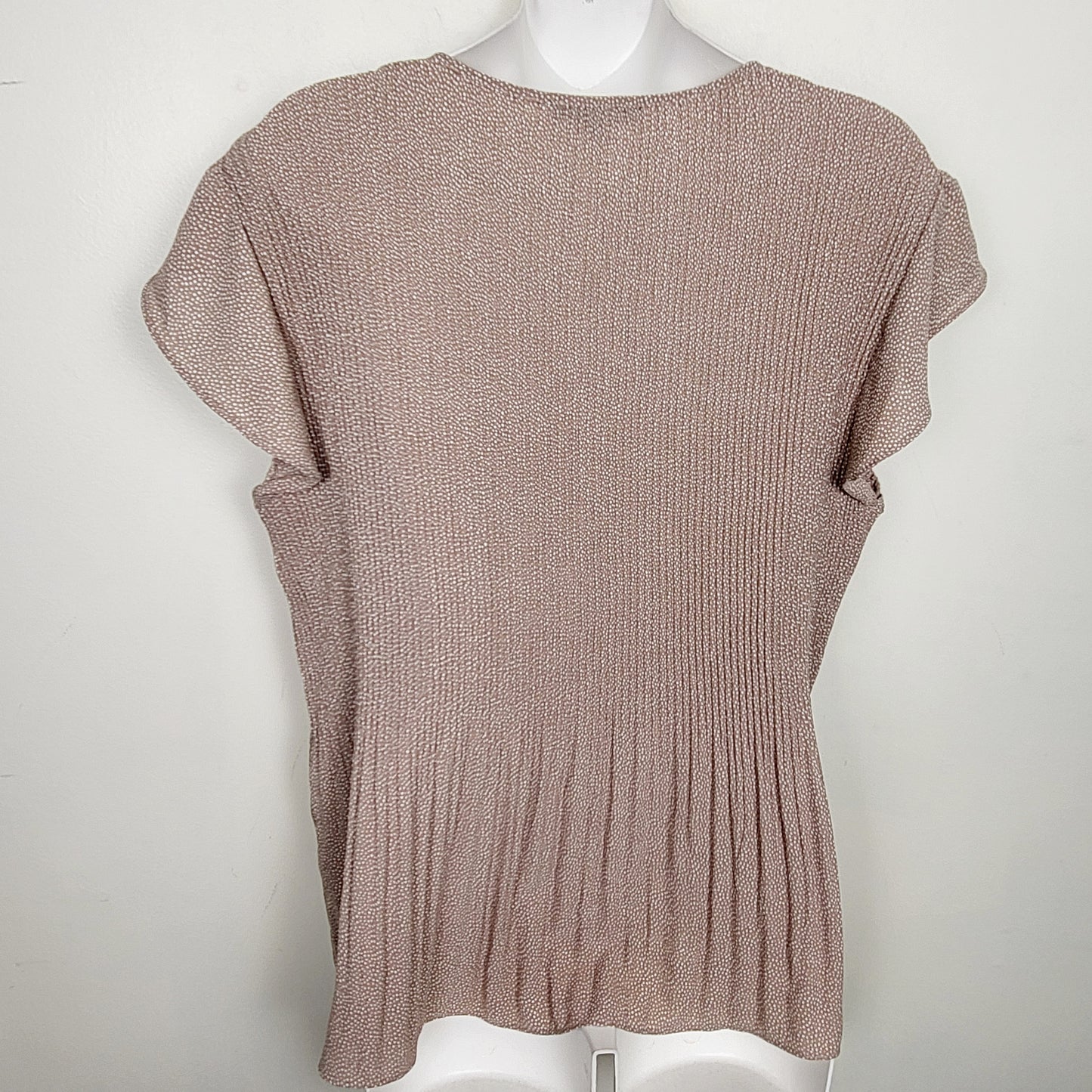 COWN1 - Adrianna Papell pink dotted accordian peplum top. Size medium