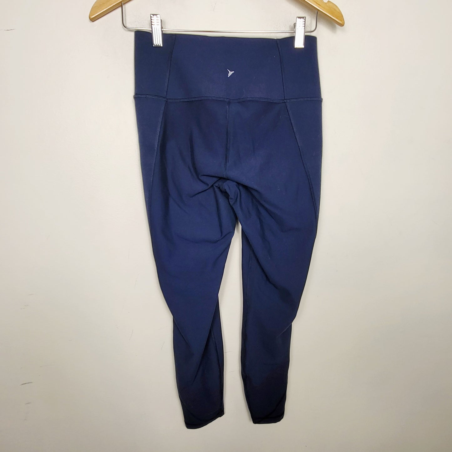 COWN1 - Old Navy navy Elevate sculpting leggings. Size like a small