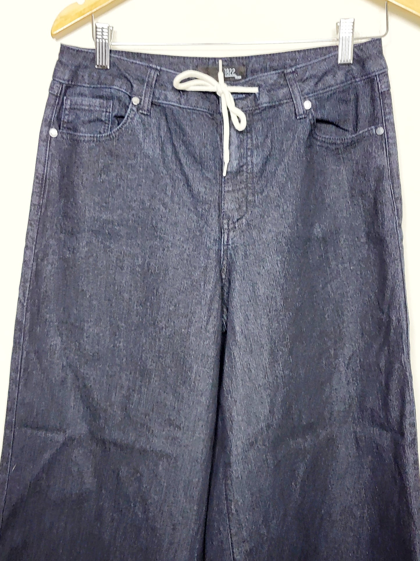 LIRE1 - 1822 Denim Drawstring High Waist Wide Leg Jeans. Size 8