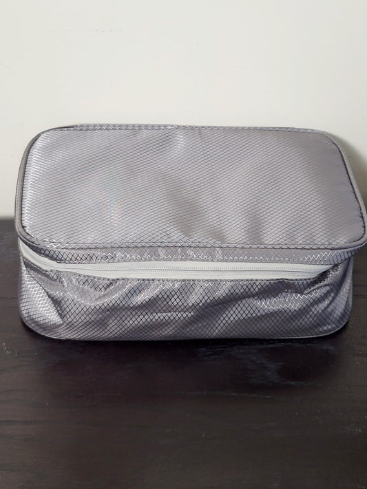 JJON2 - Grey expandable comestic bag + travel set (see last photo)