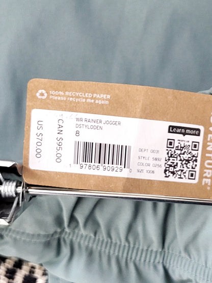 AGLL2  NEW - Eddie Bauer Classic Fit Rainier Joggers. Size 8