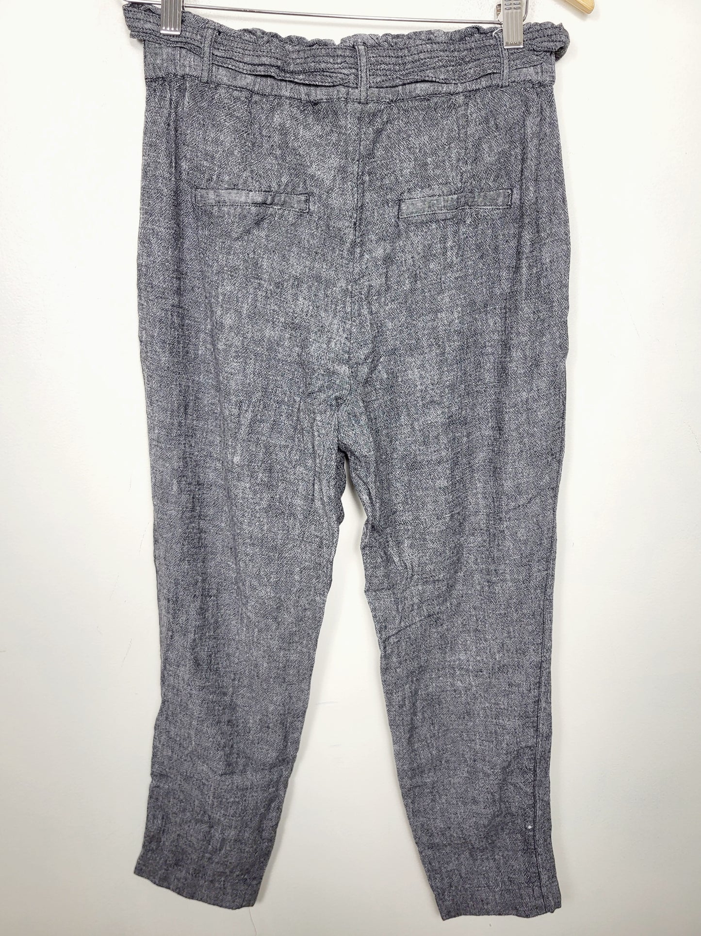 AGLL2 - Dynamite grey high rise rayon/linen blend belt tie wide leg pants. Size small