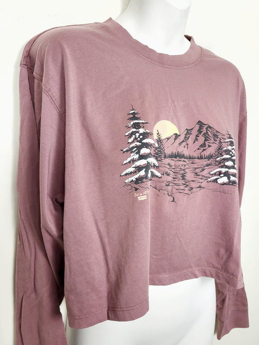 AGLL2 - Levi's cropped long sleeved top with mountain scene. Size medium