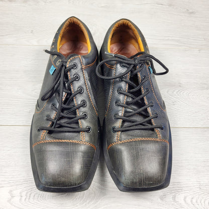 John Fluevog Future Angel Padded Gibson Shoe. Men's size 9