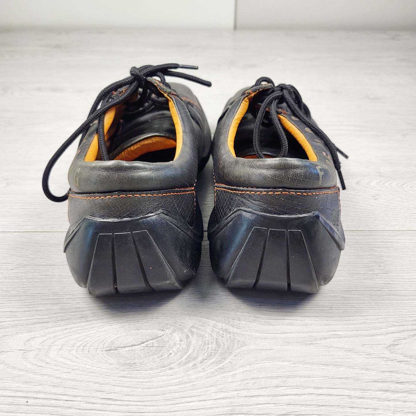 John Fluevog Future Angel Padded Gibson Shoe. Men's size 9