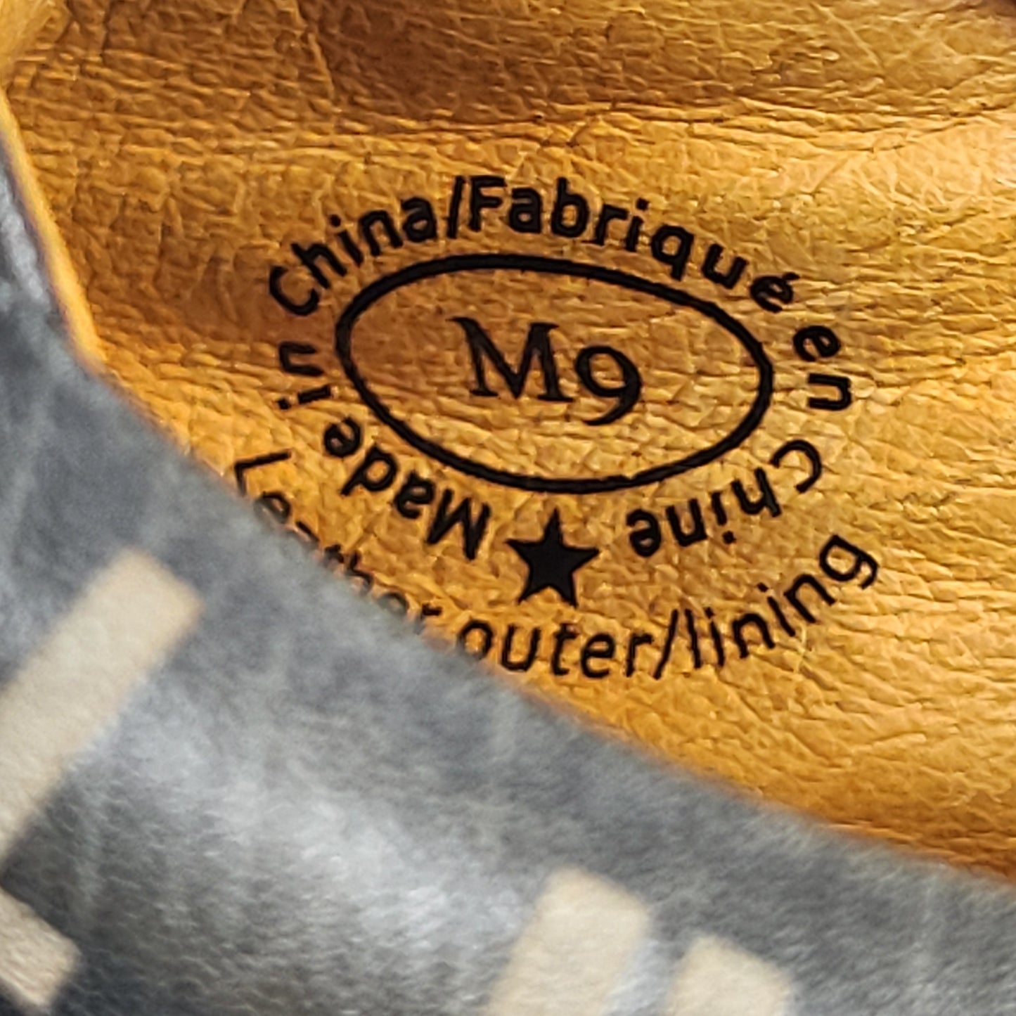 John Fluevog Future Angel Padded Gibson Shoe. Men's size 9