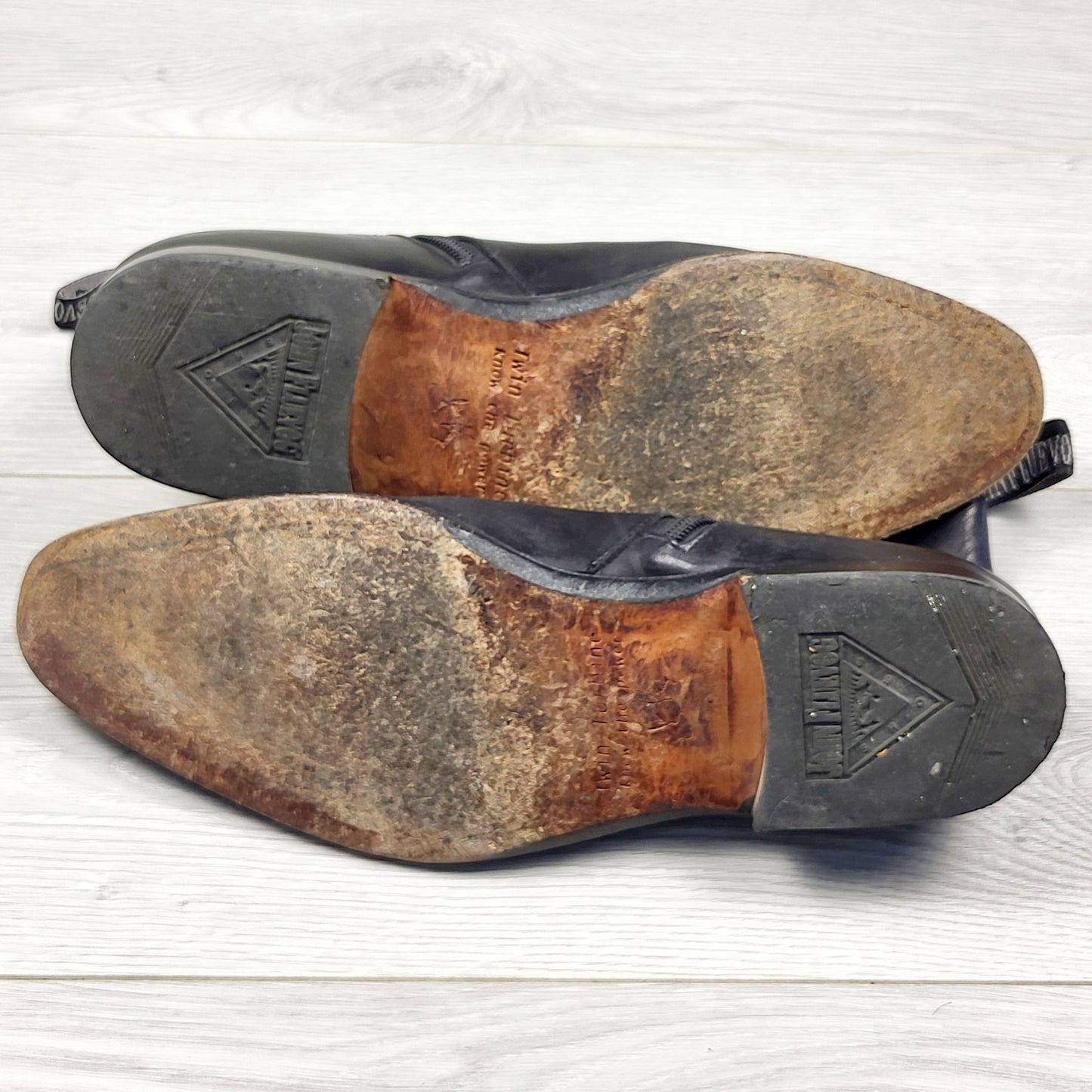 John Fluevog Twin Turbine 1611 First Avenue black Classy Spat Zipper Boots. Men's size 9