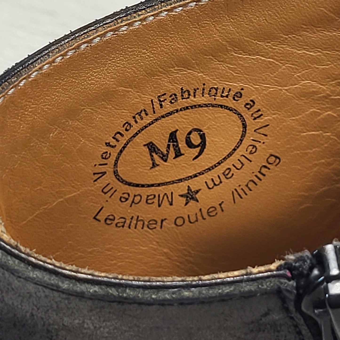 John Fluevog Twin Turbine 1611 First Avenue black Classy Spat Zipper Boots. Men's size 9