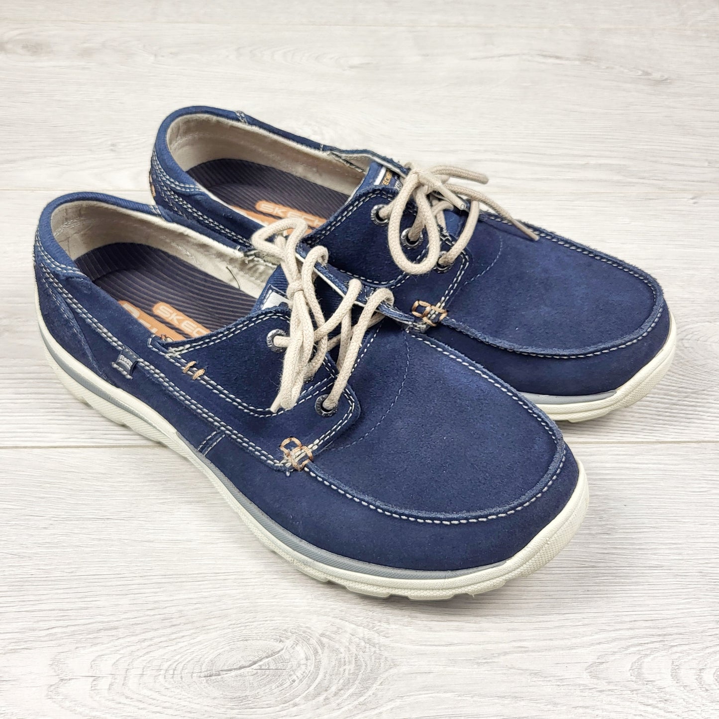 Skechers navy slip-on Tevin boat shoes. Men's size 9