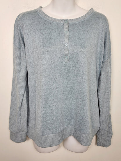 KLJ2 - Reitmans blue-grey lightweight sweater. Size large