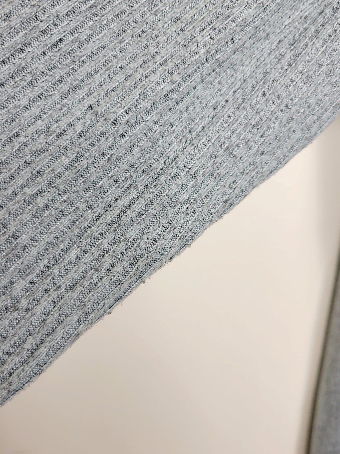 KLJ2 - Reitmans blue-grey lightweight sweater. Size large