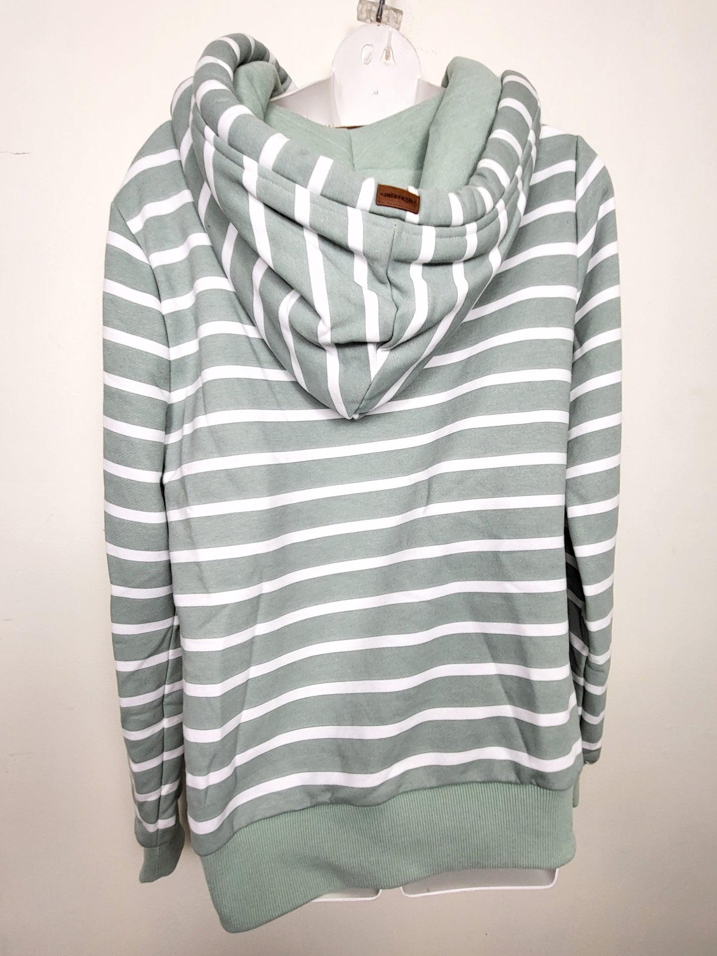 KHW1 - Wanakome Artemis hoodie in green bay striped pattern. Size medium