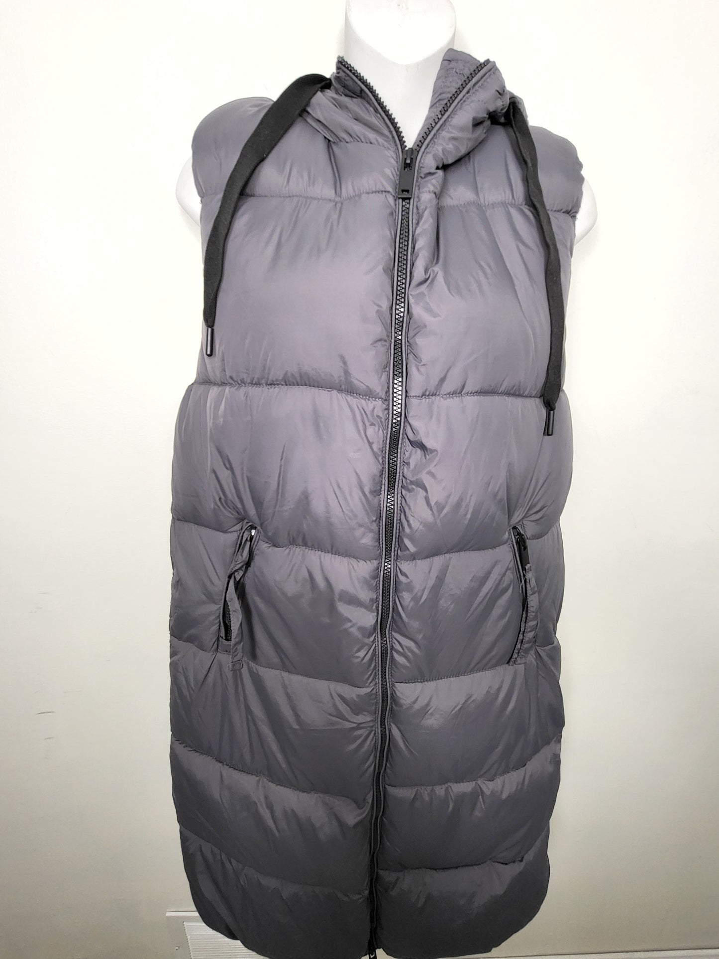 KHW2 - B. Young grey full length hooded puffer vest. Size 36 (Small)