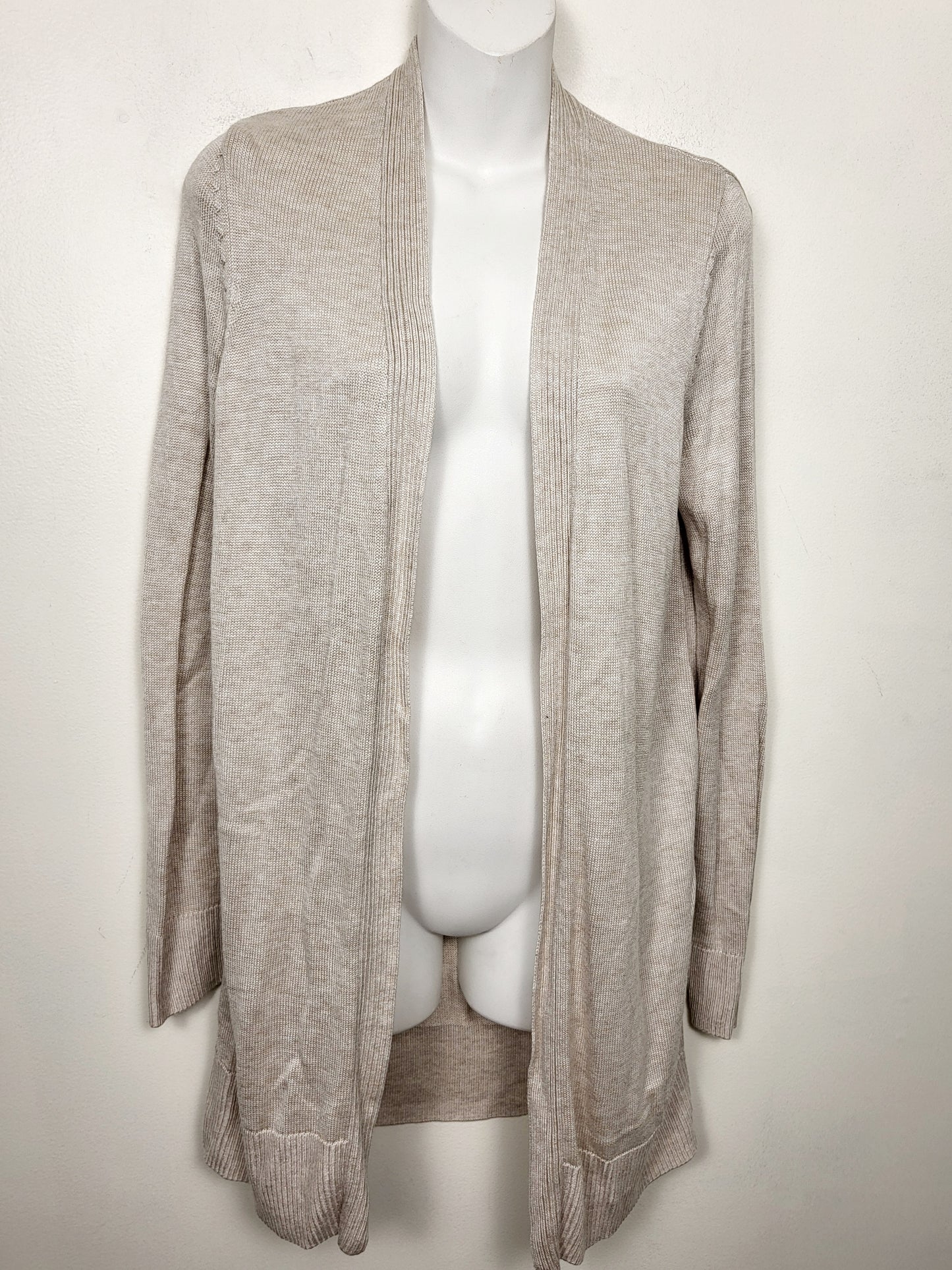 KHW2- Reitmans beige open cardigan. Size medium