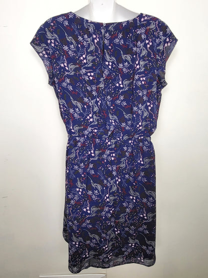 TRCA1 - Reitmans navy floral print dress. Size medium