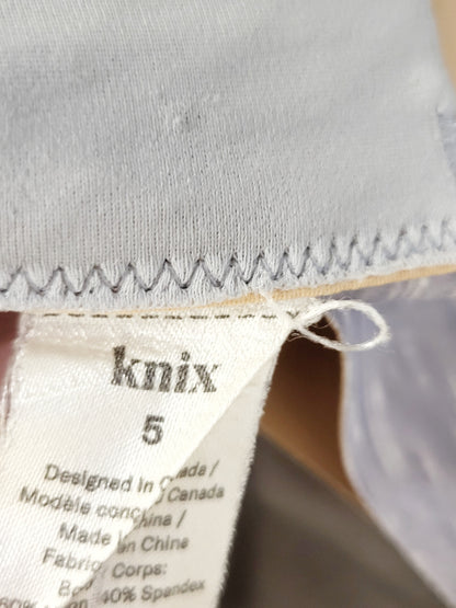 TRCA1 - Knix Evolution wire-free reversible bra. Size 5 (38B / 36C / 34D / 32DD)