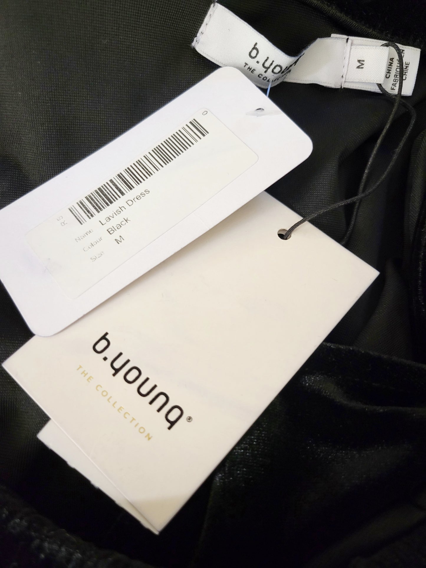 JLMB1 - NEW - B.Young black velvet off the shoulder dress. Size medium