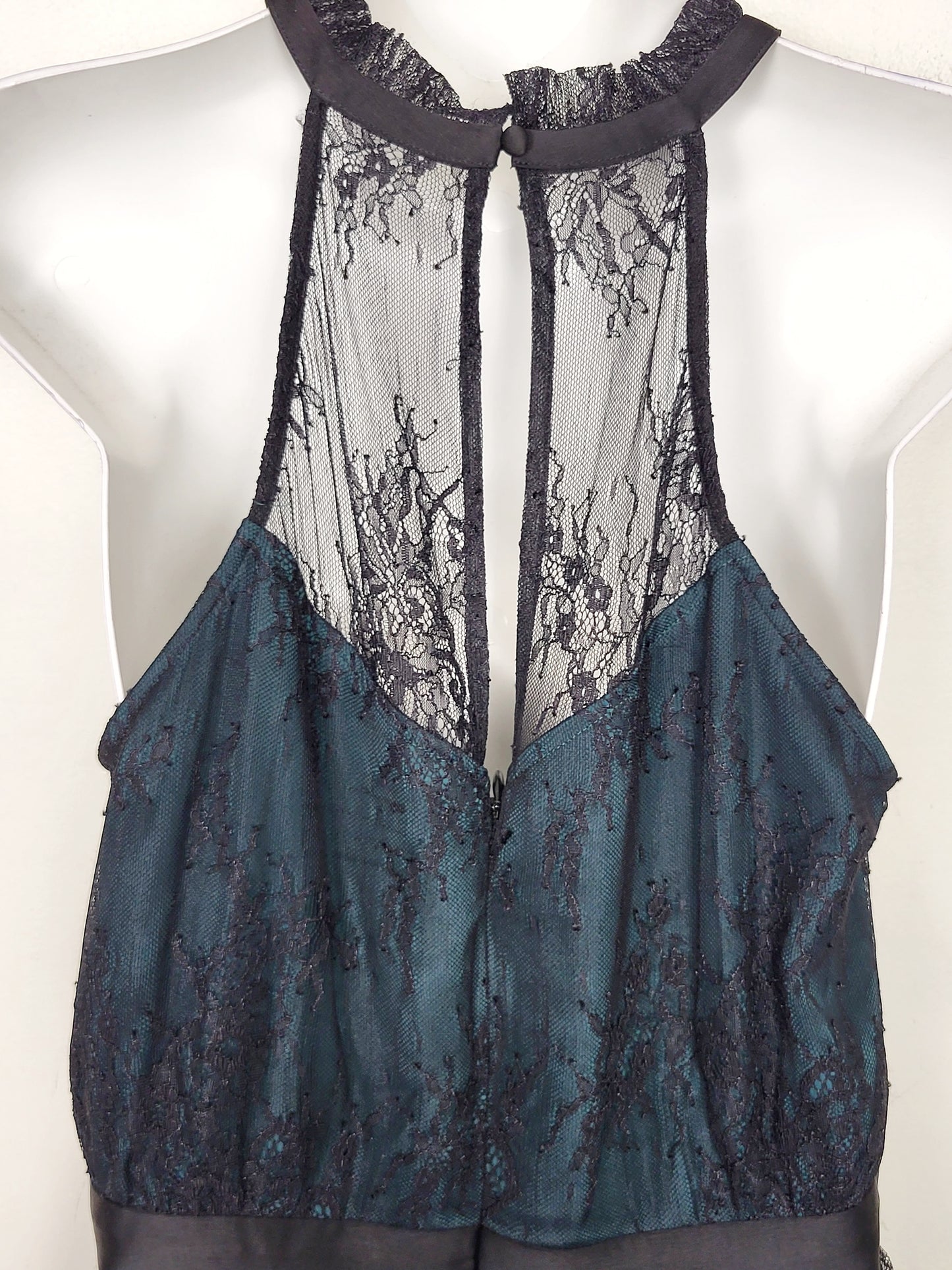 JLMB1 - NEW - RW and Co black lace halter fit n flare gown. Size 8