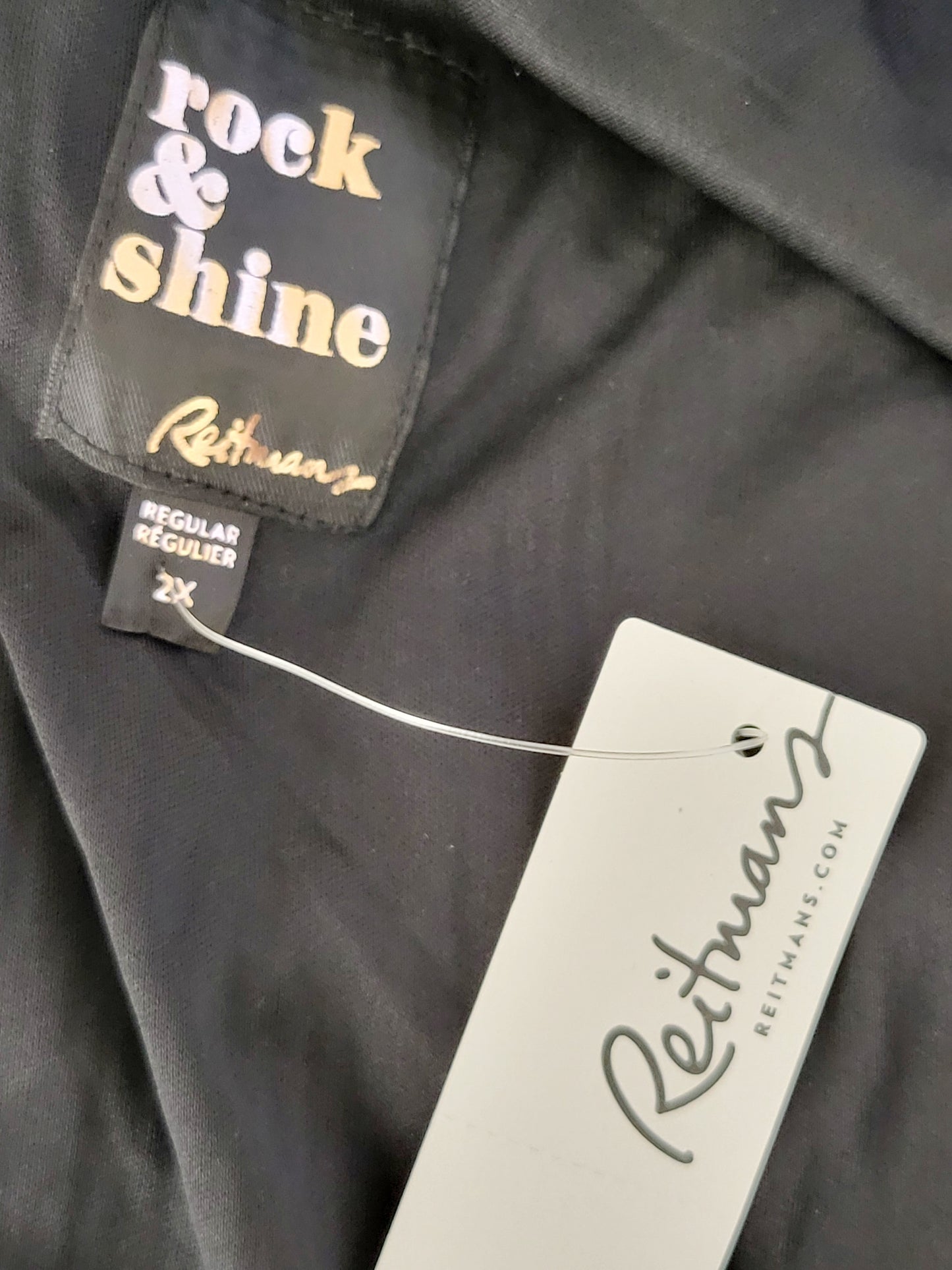 SPMP1 - NEW - Reitmans black "Rock 'N Shine" sequin tank. Size 2XL