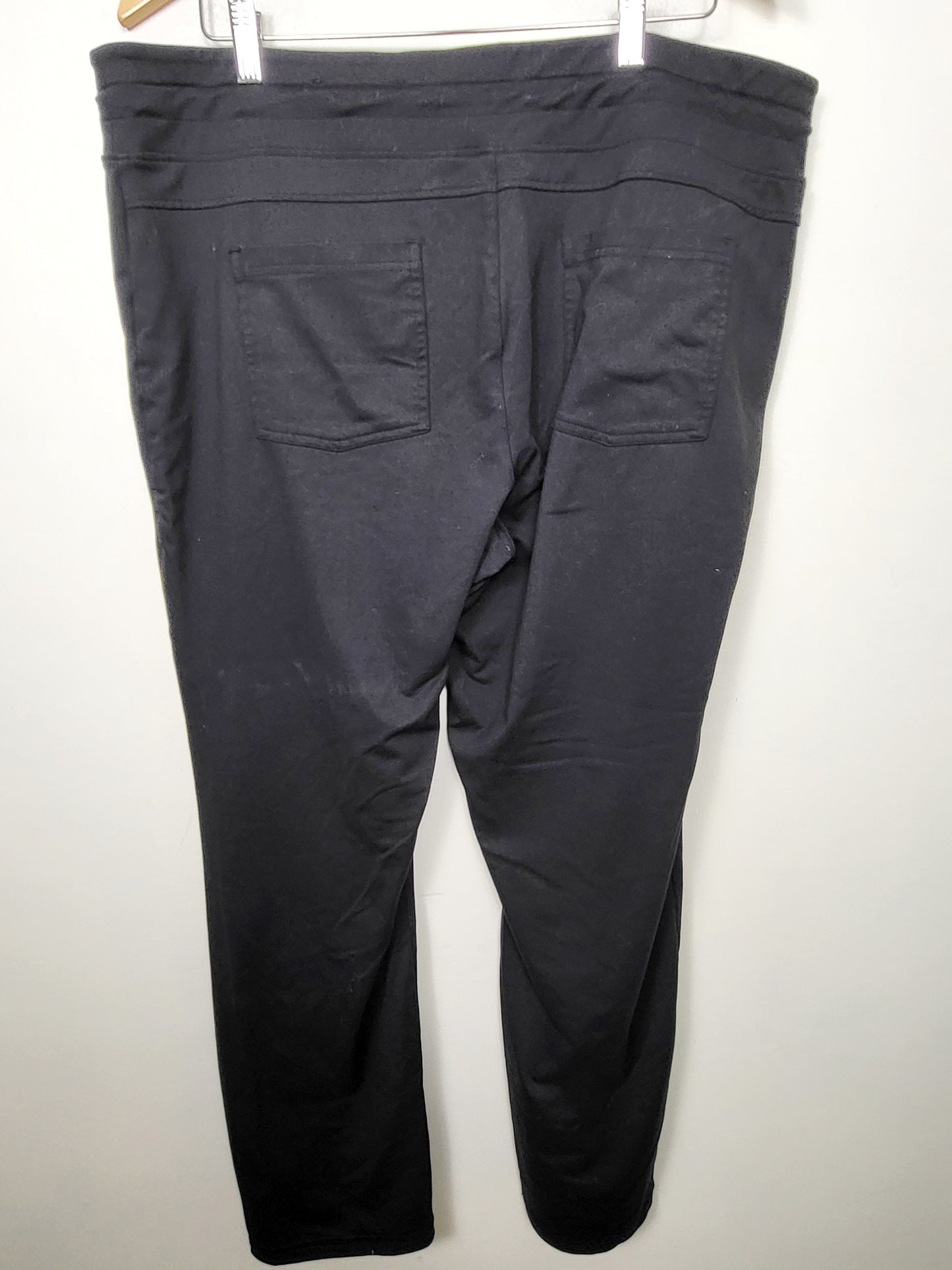 SPMP1 - Reitman black Hyba joggers. Size XXL
