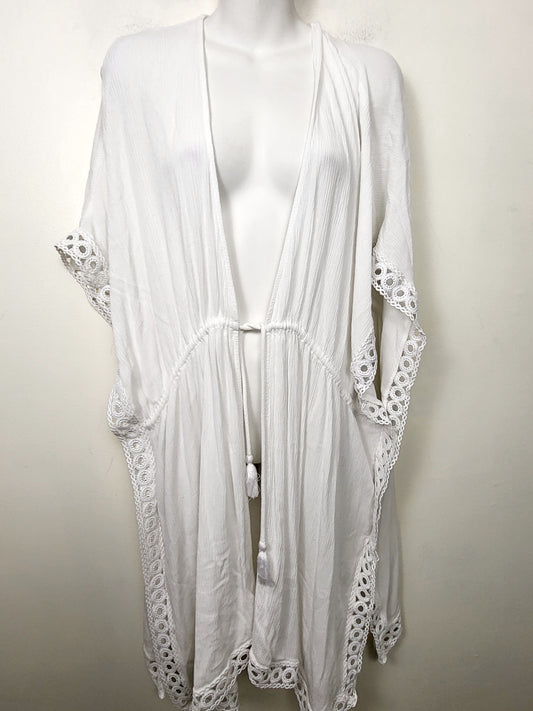 SPMP - White beach cover up. Size 2/3X