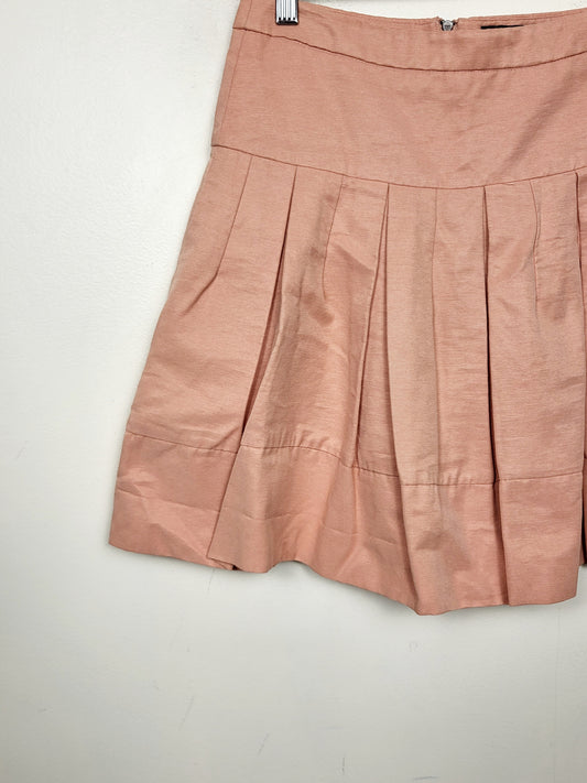 JLMB2 - BCBGMAXAZRIA peachy-pink pleated skirt. Size XS