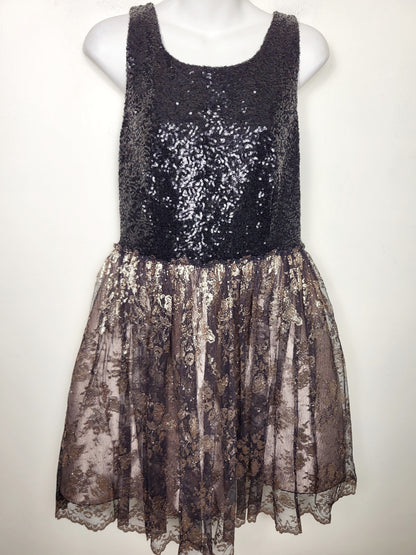 JLMB2 - Leifsdottir Anthrpologie sequin and tulle party dress. Size 8
