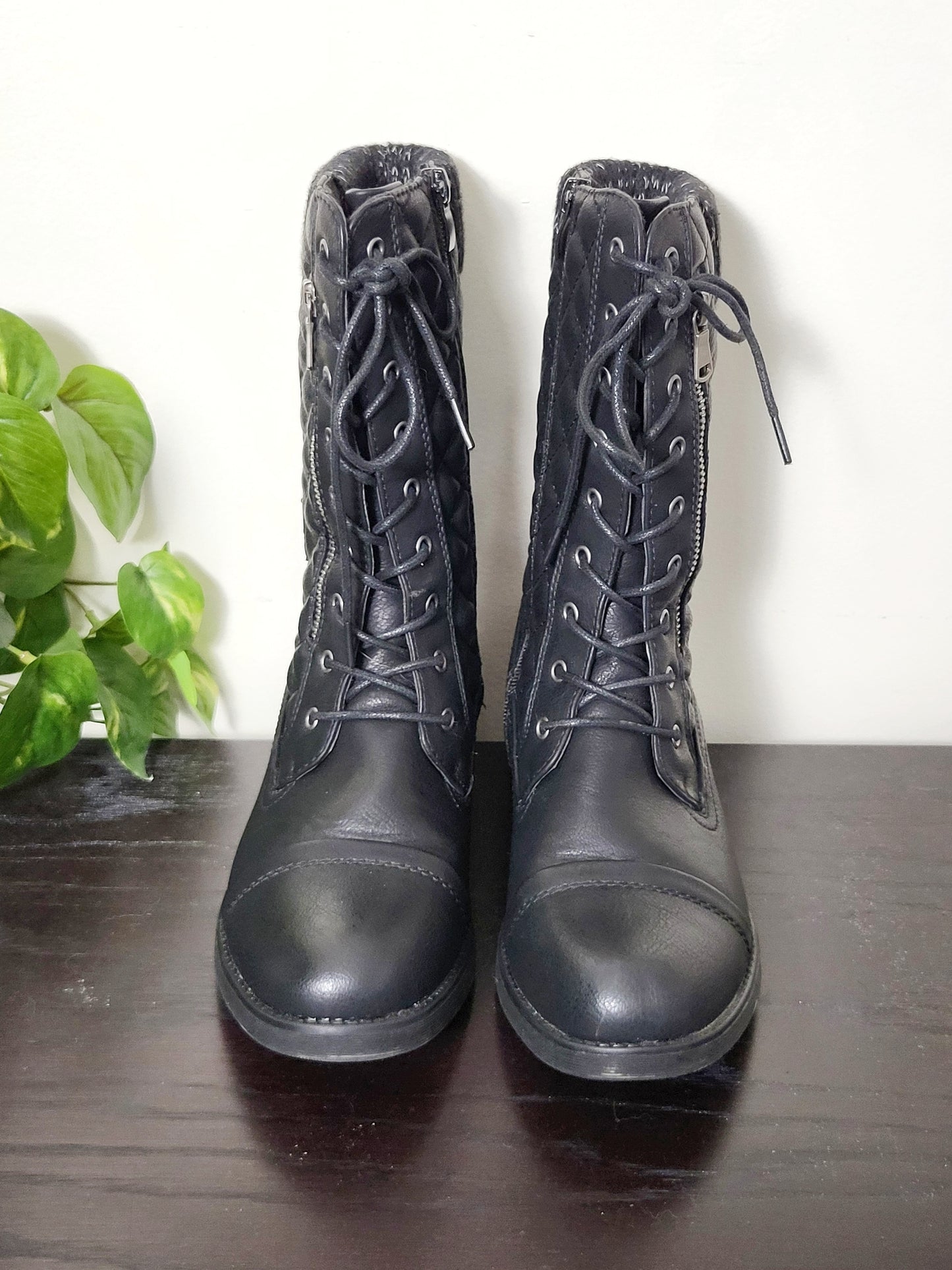 JLMB3 - STQ black lace up boots. Size 8