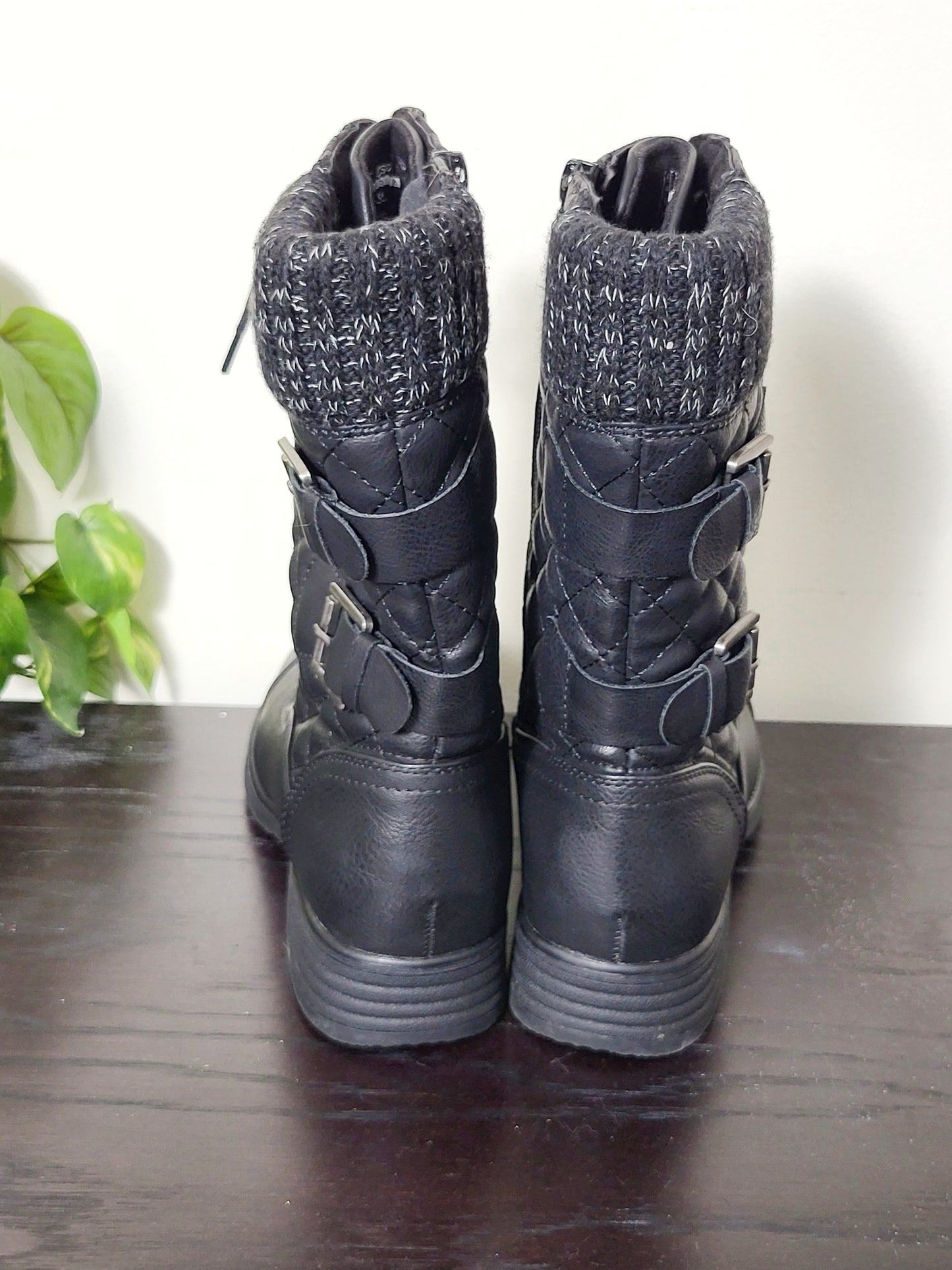 JLMB3 - STQ black lace up boots. Size 8